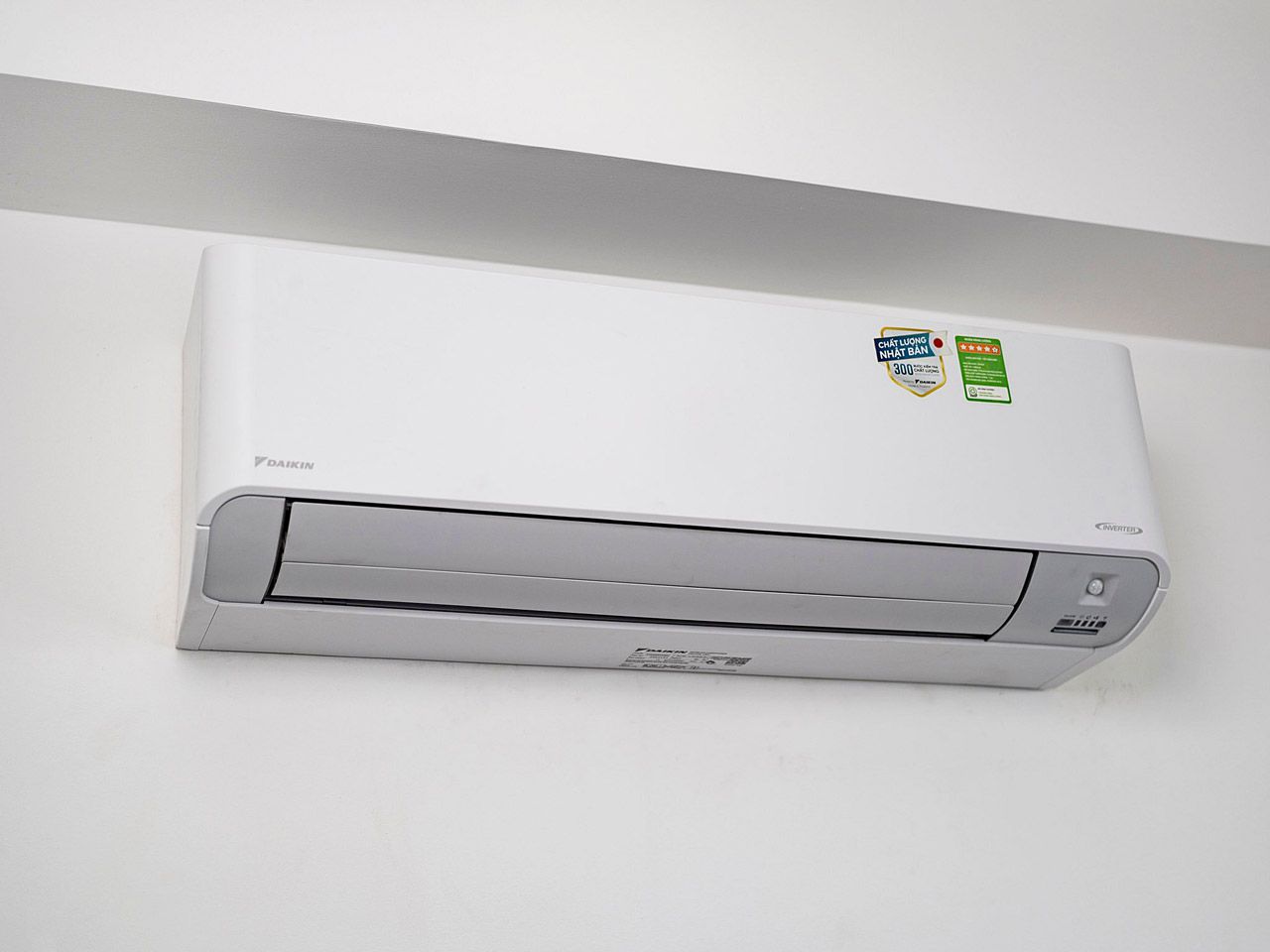Trên tay và trải nghiệm máy lạnh Daikin FTKZ: diệt khuẩn, lọc khí, cân bằng độ ẩm, wifi ...