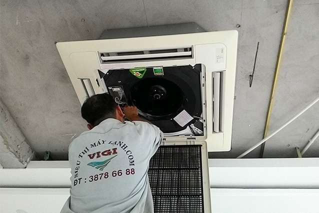HƯỚNG DẪN KIỂM TRA HỆ THỐNG MÁY LẠNH CÓ MÙI LẠ
