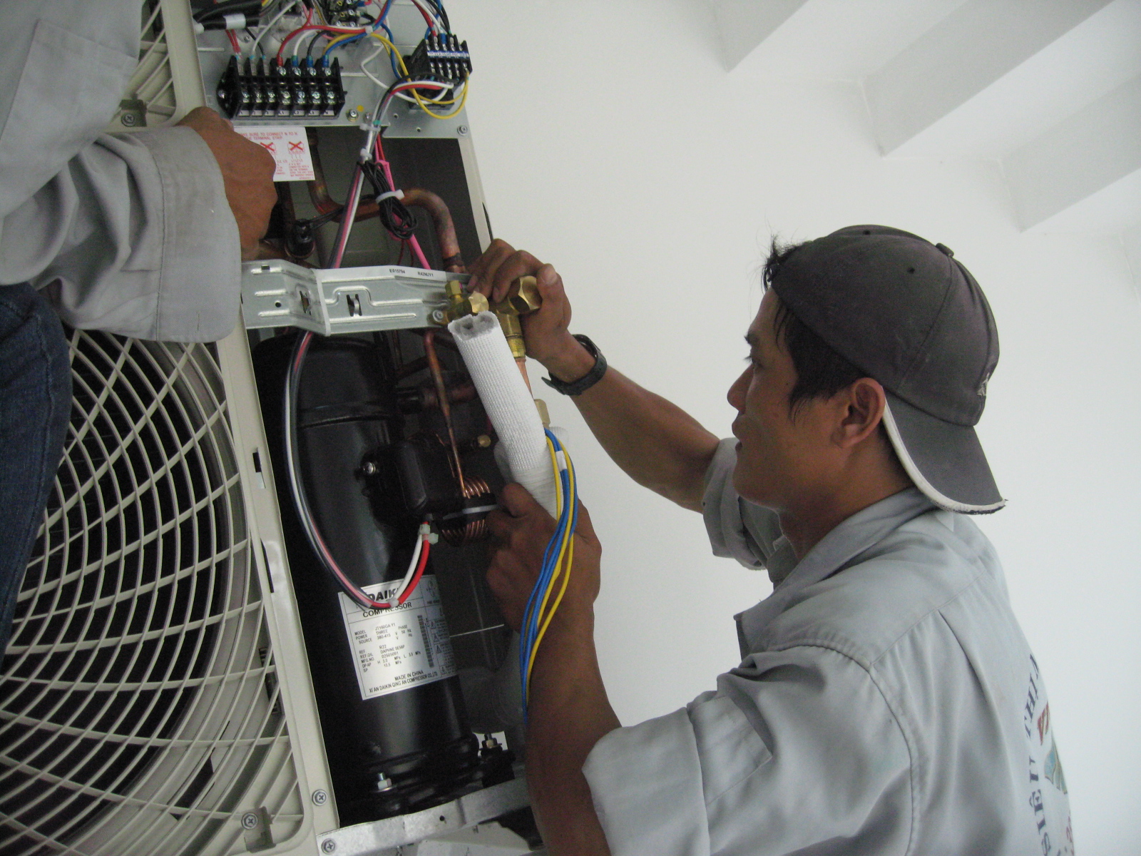 MỘT SỐ VẤN DỀ THƯỜNG GẶP Ở MÁY LẠNH