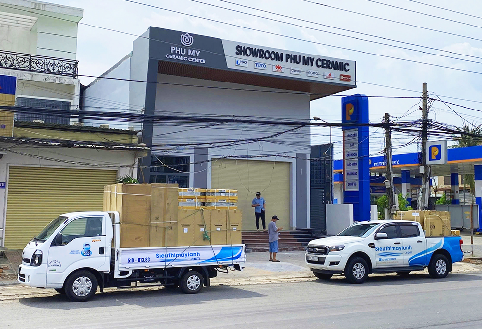 Giao tủ mát máy lạnh tại chợ lách bến tre