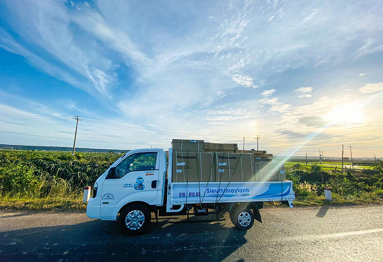 lap_dat_giao_hang_may_lanh_sieu_thi_may_lanh_com