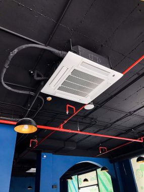 máy lạnh âm trần 4 hướng gió
